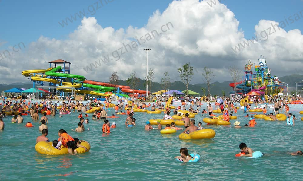 浙江宁波东钱湖水上乐园螺旋组合滑道、造浪池