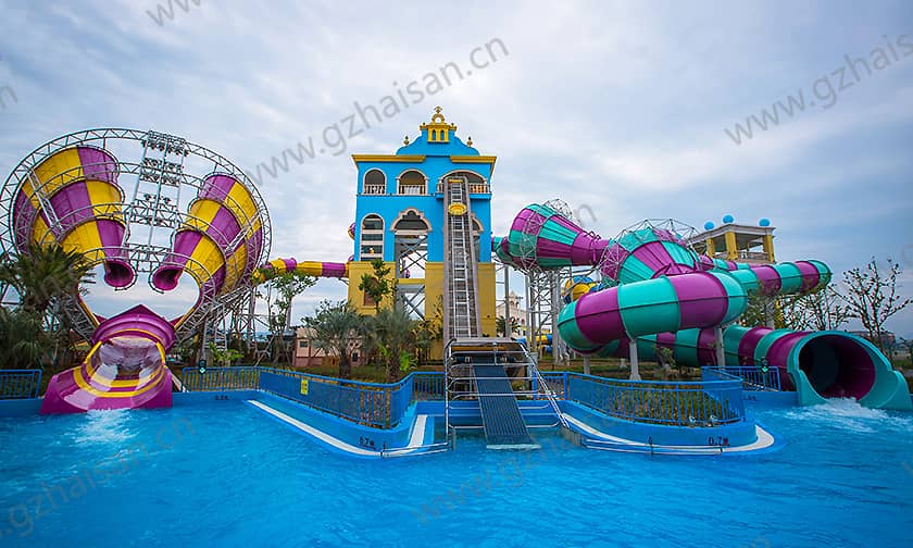 浙江宁波大目湾阿拉的海水上乐园超级龙卷风+暴风谷